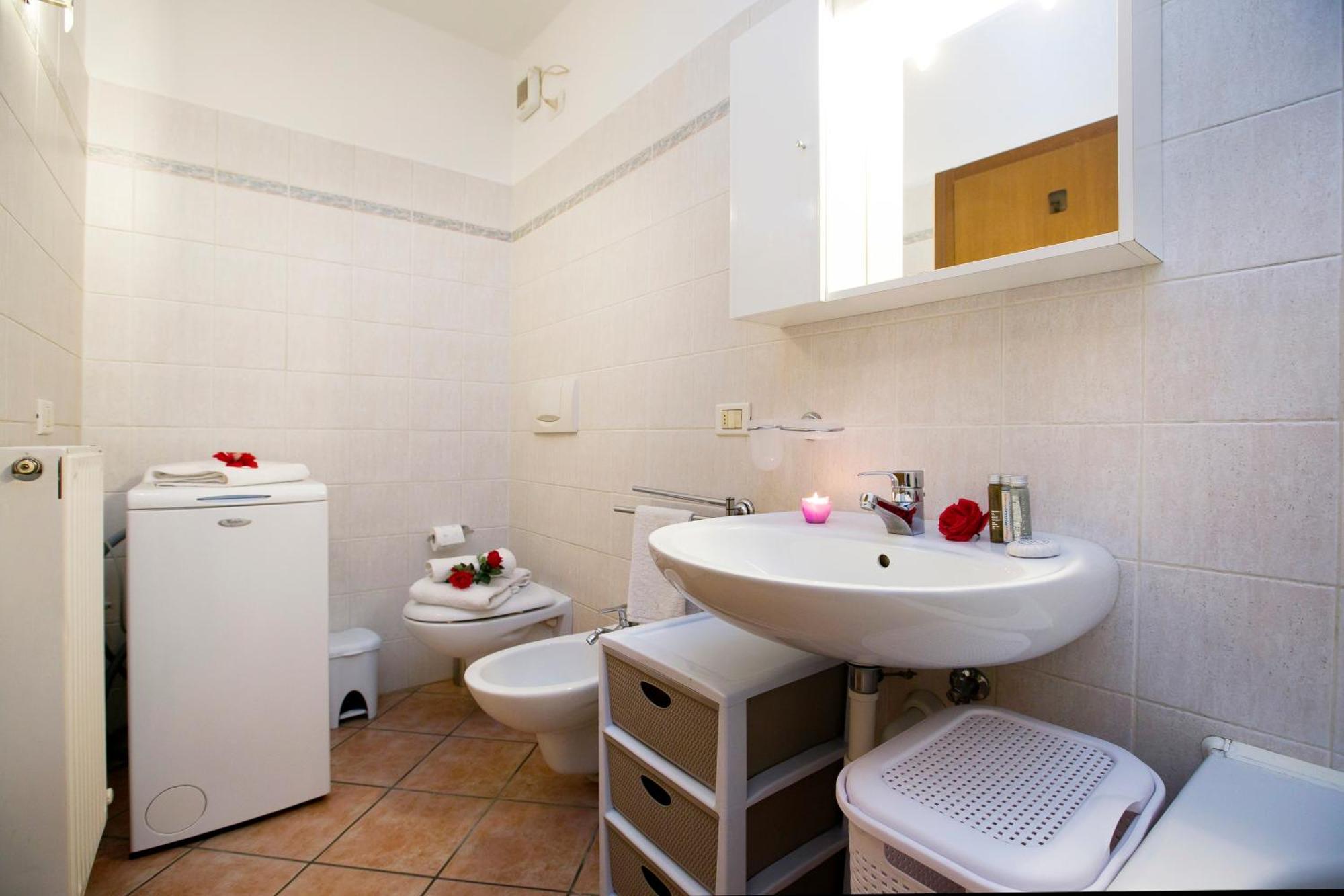 Appartamento Centro Storico Riva 2 - Happy Rentals Ngoại thất bức ảnh